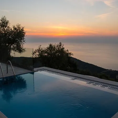 Topaz Villa Agios Nikitas