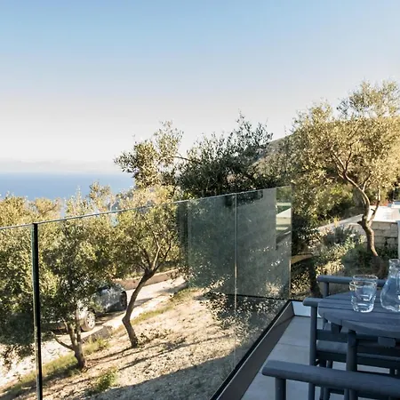 Villa Topaz *